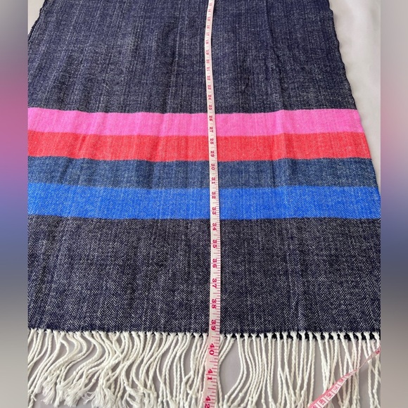 GAP Fringed‎ Scarf - Blue Pink Red - NWOT! - Picture 3 of 9